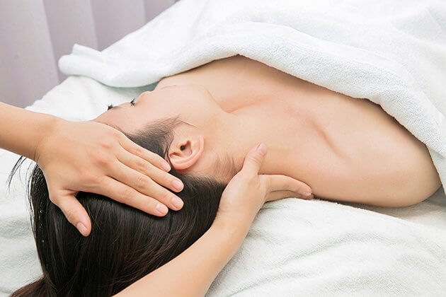 massage-tri-lieu-bam-huyet-phong-ngua-tai-bien-4